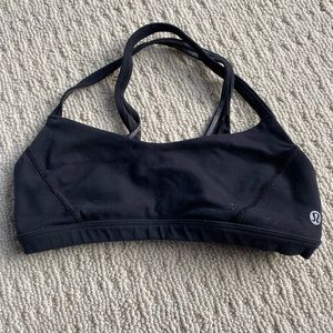 Lululemon sports bra size 4